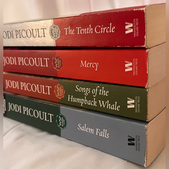 Jodi Picoult Novel “The Tenth Circle” - Picture 4 of 4